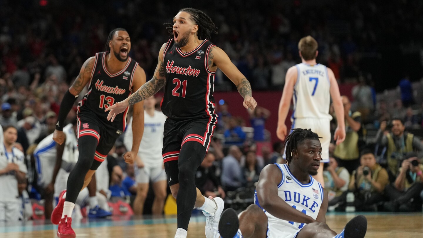Houston rallies to beat Duke 70-67 in Final Four, advances to face Florida for NCAA title