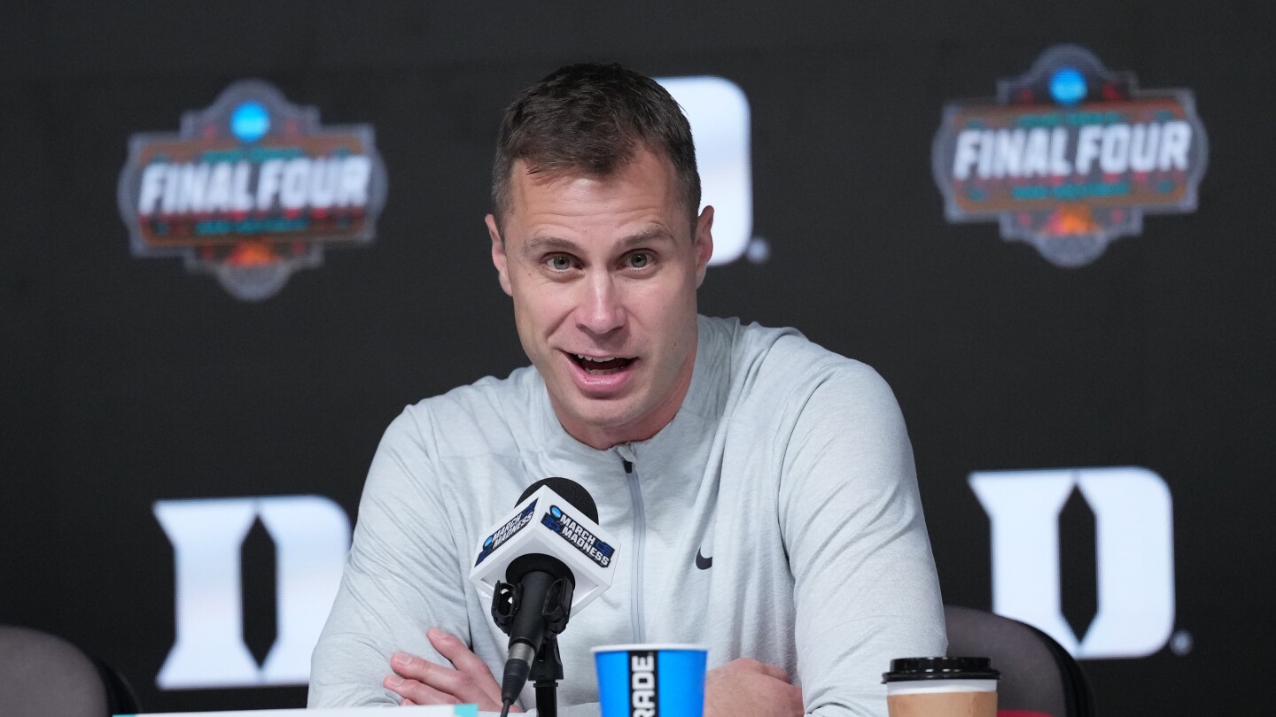 Jon Scheyer followed a legend in Duke’s Coach K. It took him just 3 seasons to reach the Final Four
