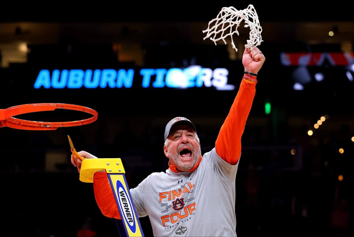NCAA basketball rules keep changing, but Bruce Pearl, Kelvin Sampson and others keep winning