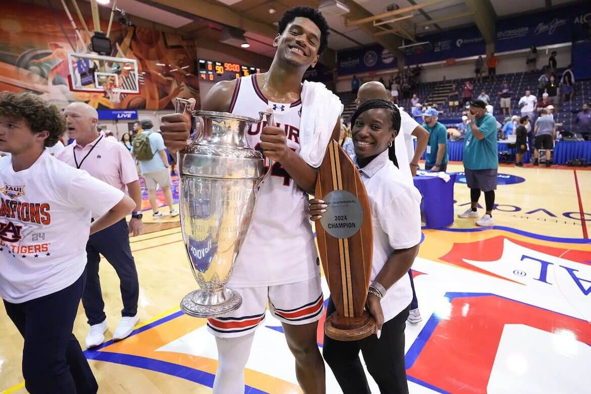 The ‘unsung hero’ behind Auburn basketball’s pregame handshake ritual