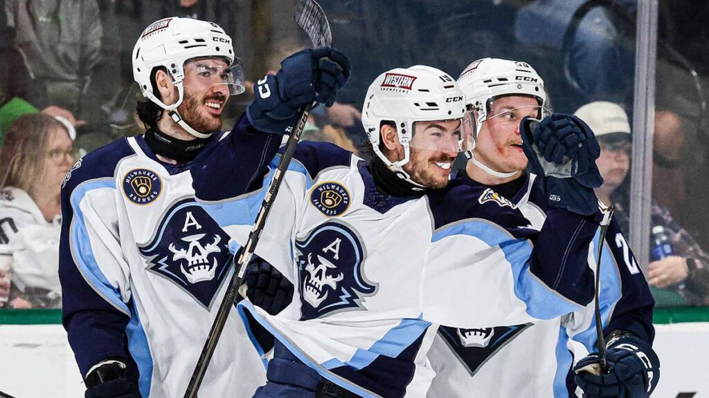 Admirals pull even in Central Division final series