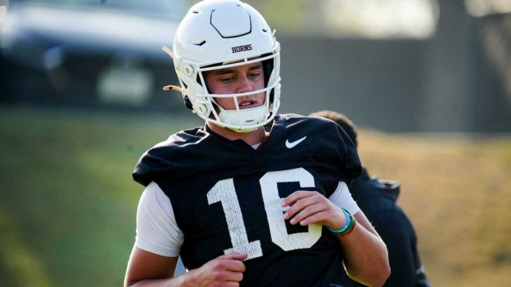 Arch Manning names the two NFL QBs whose film he studies