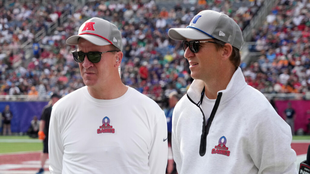 Arch Manning's father shares influence of Super Bowl-winning uncles