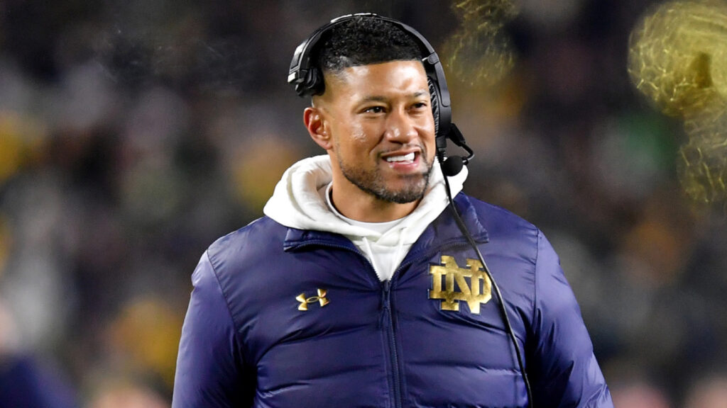 Long-term opportunity leads to TE committing to Notre Dame