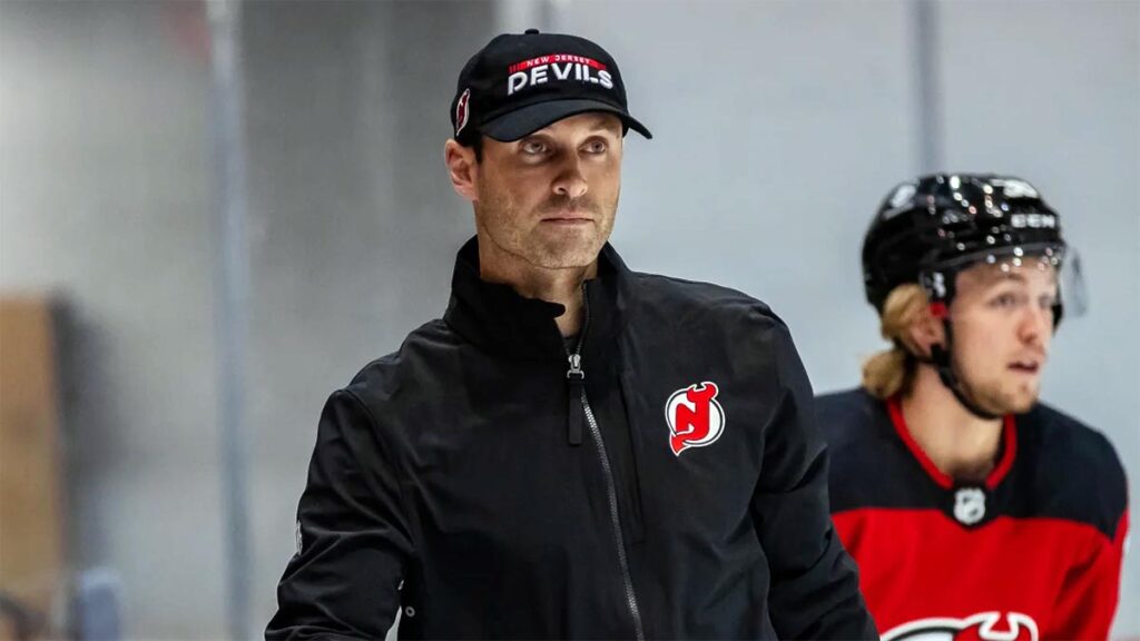 Parent officially named head coach of Comets