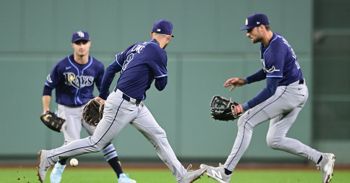 Rays drop close one, literally: Rays 1, Red Sox 3