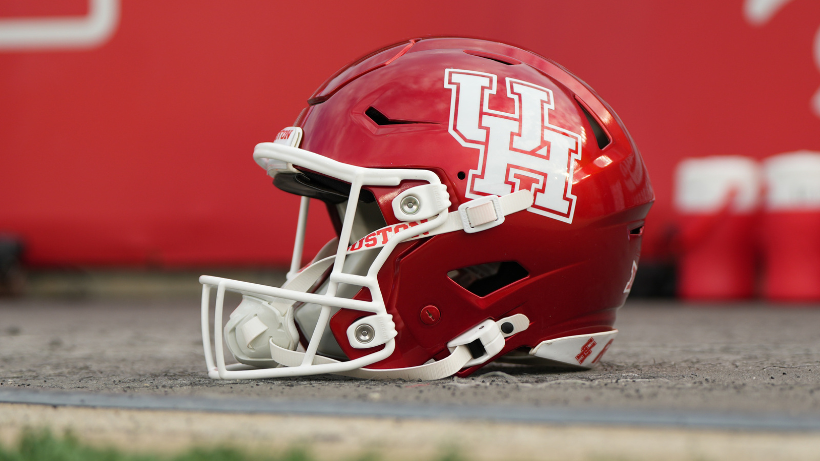 Family vibes helped Houston beat in-state competition for four-star WR