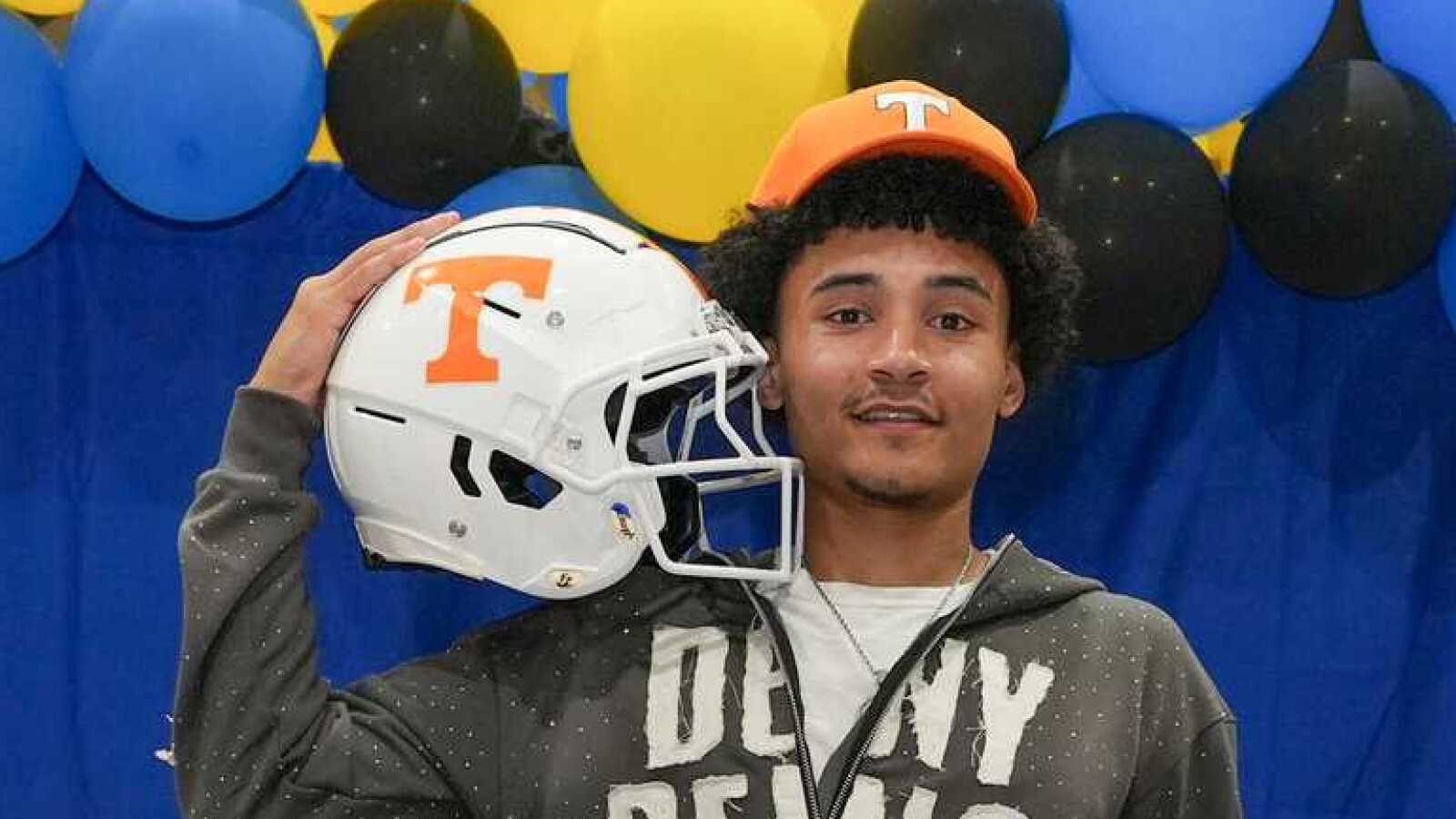 Tennessee lands commitment from three-star in-state cornerback