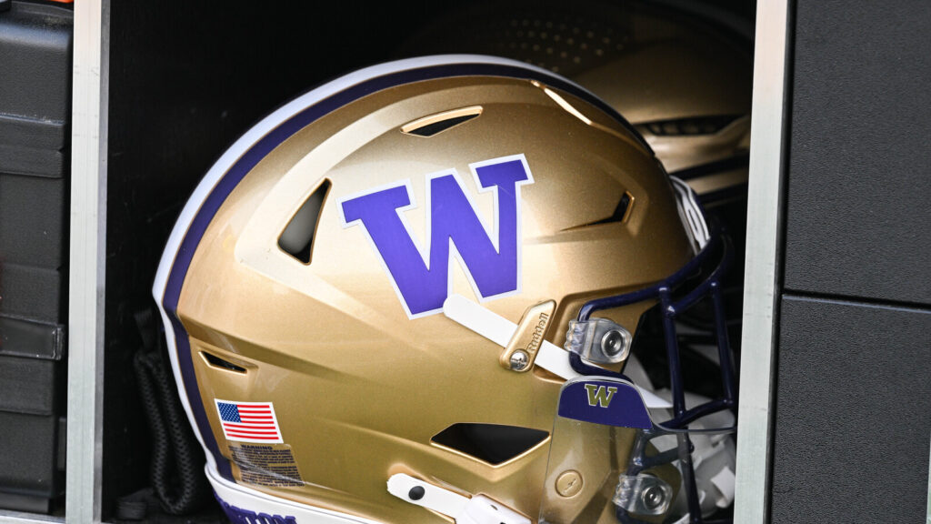 Washington lands four-star RB with blazing speed over Big Ten foes