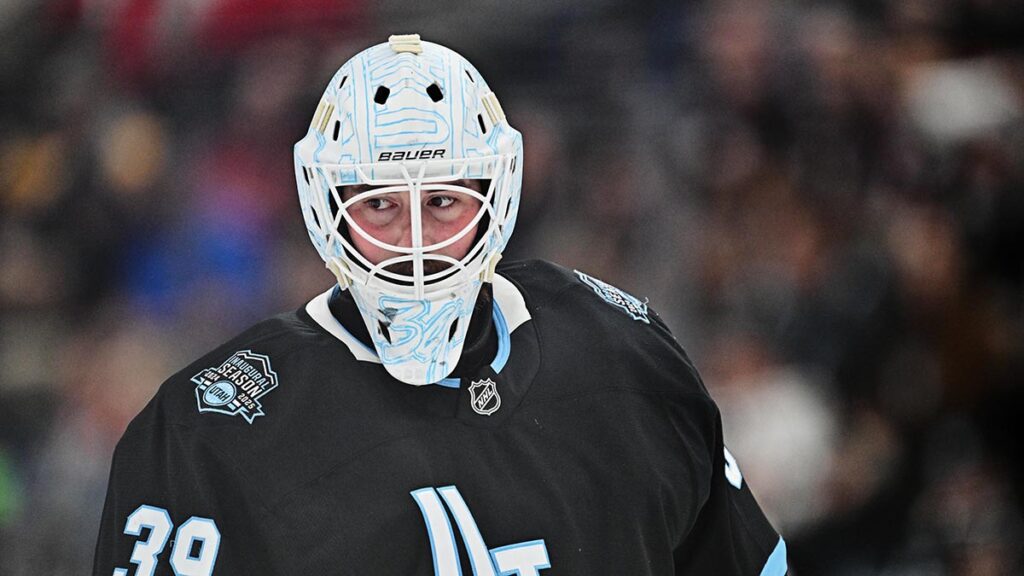 Oilers acquire Ingram from Mammoth