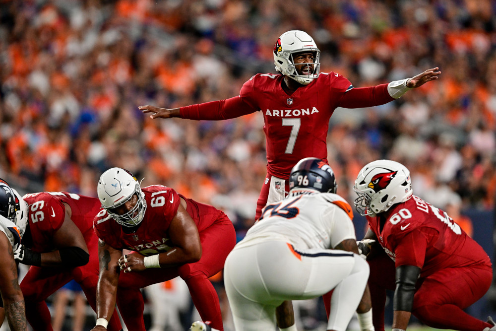 Jacoby Brissett checks the defense in the Week 7 Waiver Wire Fantasy Football Pickups before throwing a deep touchdown.