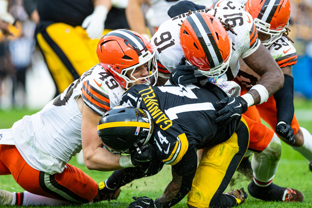 Alex Wright featured in the Week 10 IDP Start/Sit Fantasy Football