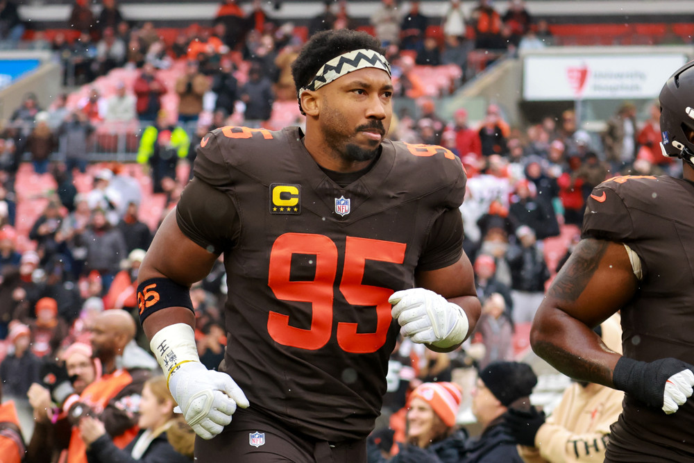 Cleveland Browns defensive end Myles Garrett Week 15 IDP Start/Sit Fantasy Football Playoffs