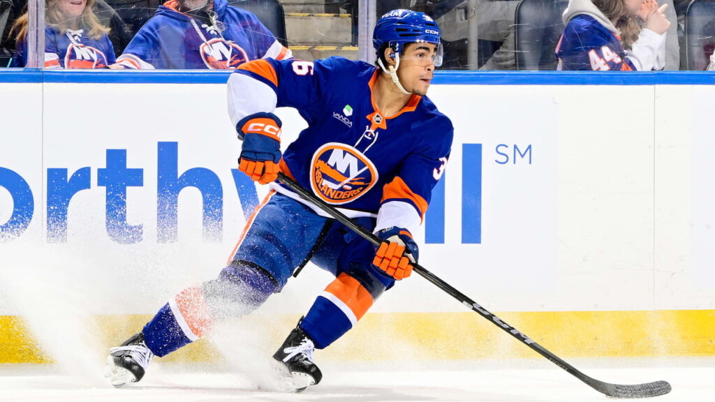 George Makes Season Debut for the Islanders: “It’s Where You Want to Be”