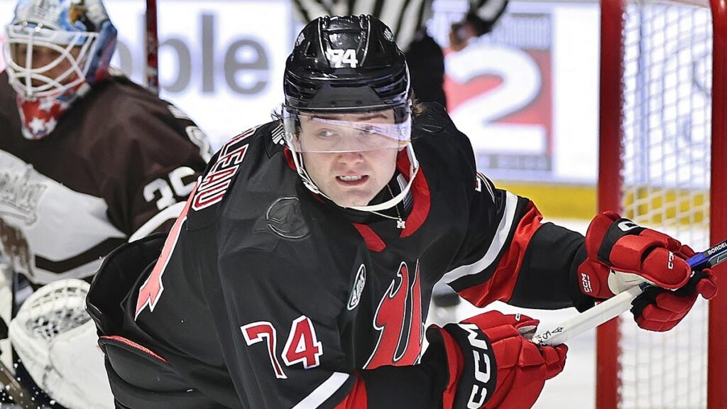 Blues acquire Bordeleau from Devils