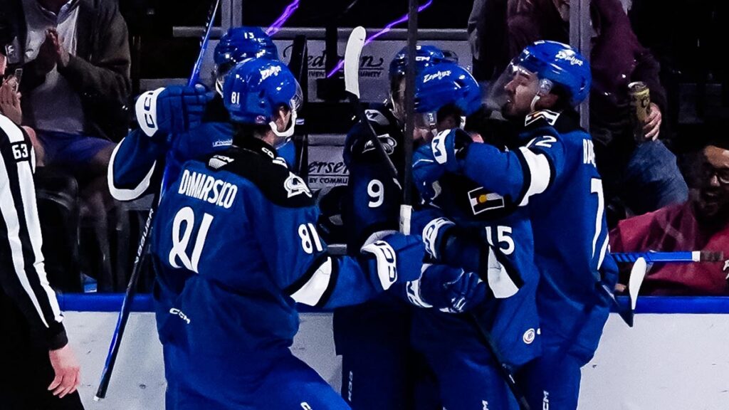 Eagles blank Gulls in Game 1