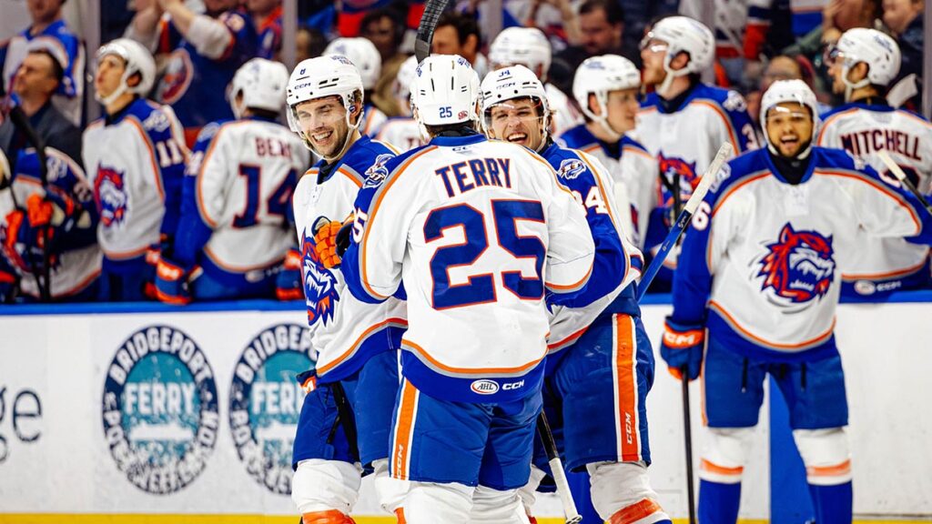 New mindset let Isles turn page on disastrous ’24-’25 season