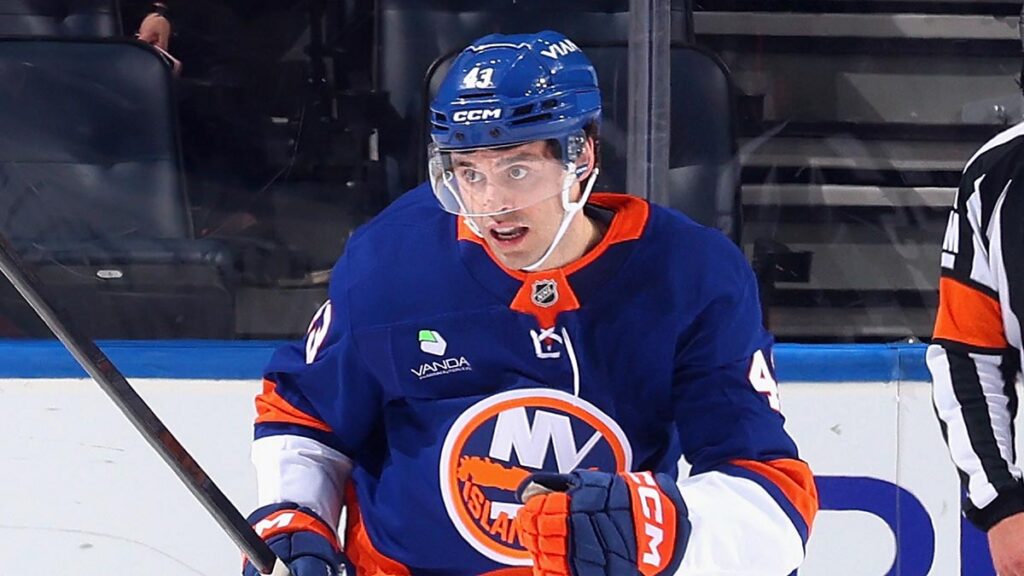 Islanders re-sign Foudy for 2026-27