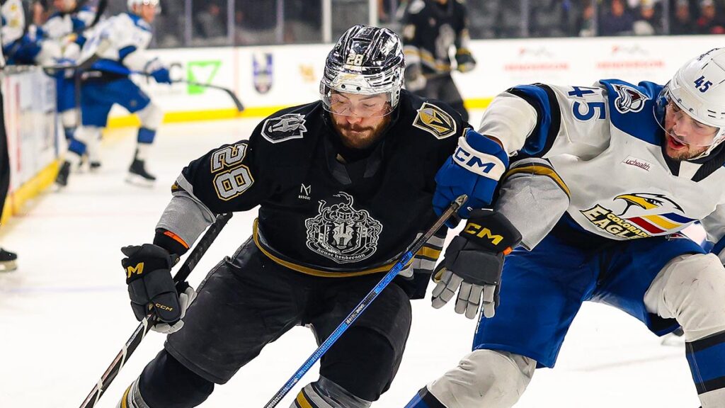 Laczynski nets winner in double OT as Henderson ties series