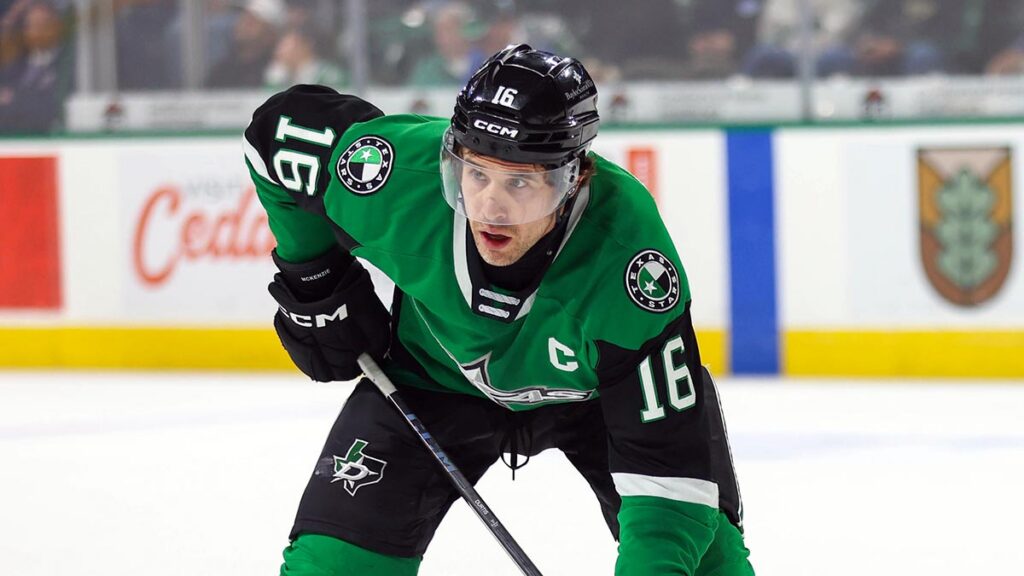 McKenzie returning to Stars for 2026-27