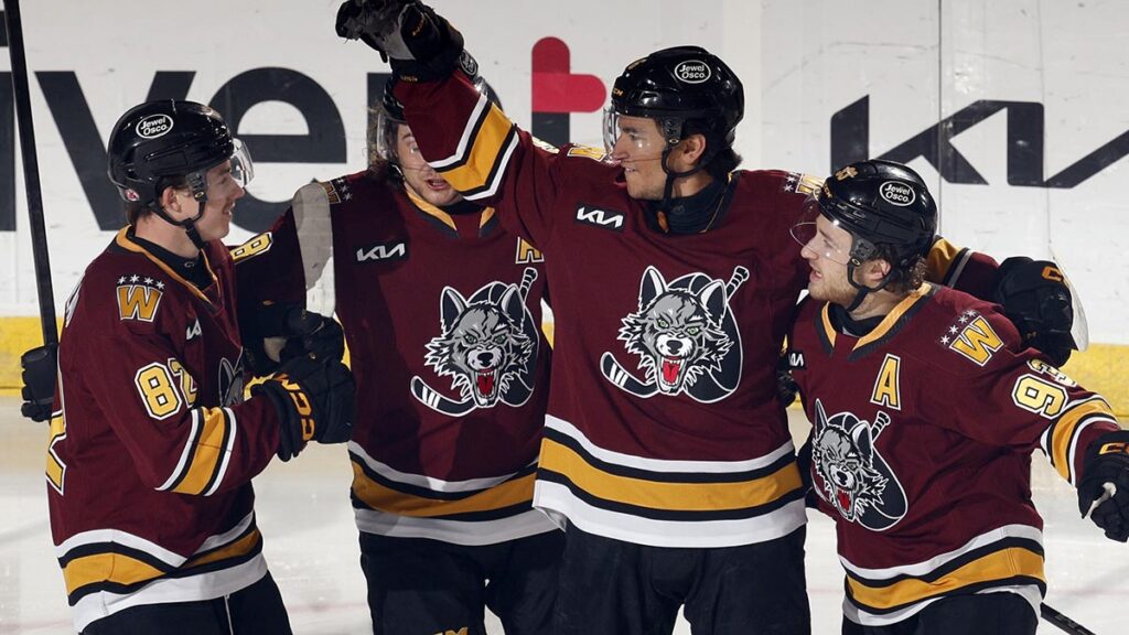 Wolves attack early, Stars fade in Game 5