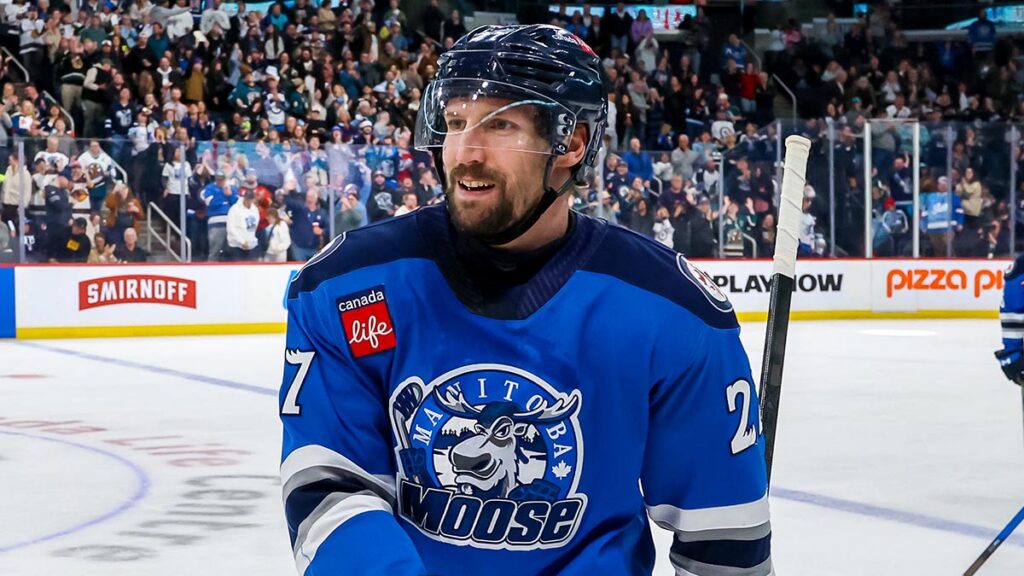 Penguins acquire Gustafsson from Jets