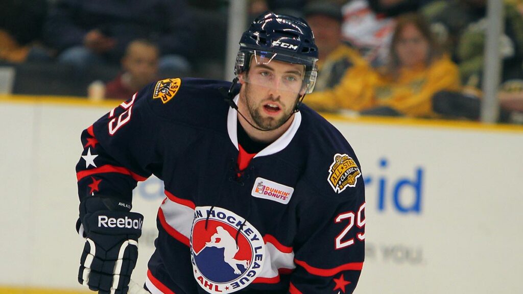 Hunt announces retirement from pro hockey
